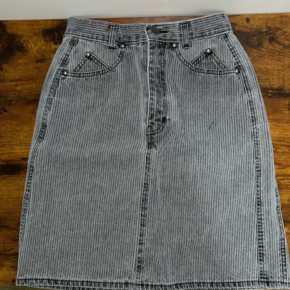 Striped Gray Mini Skirt - Picture 1 of 11